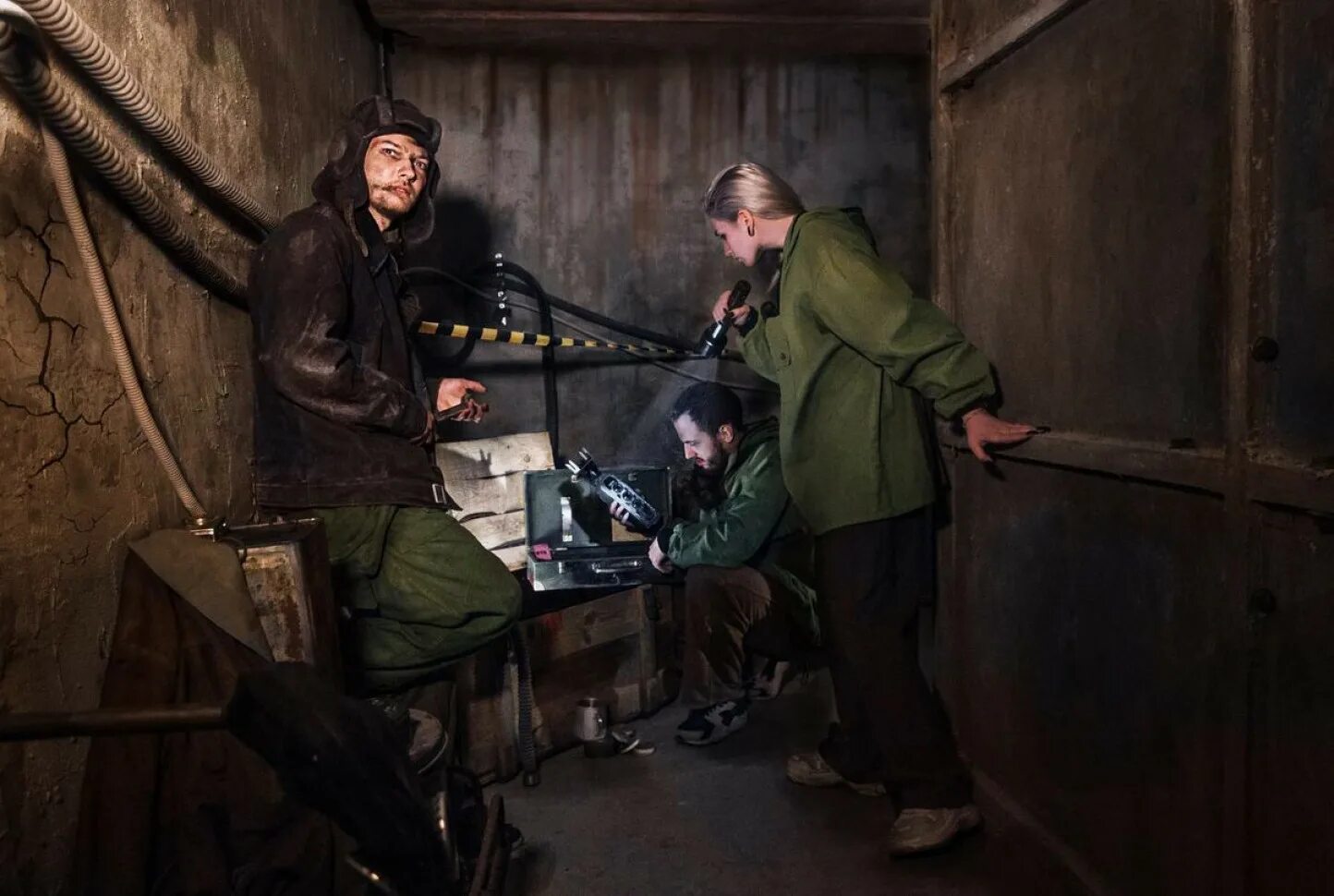 Клаустрофобия квест в москве. Квест перфоманс москва. Квест эскейп рум. Квест страшилки клаустрофобия. Квест перформанс "на грани".