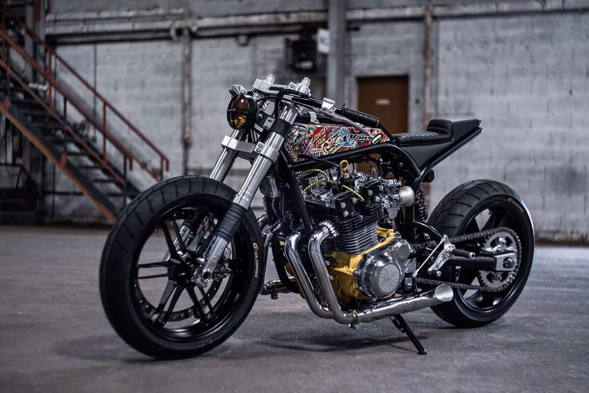 Allow custom. Suzuki Cafe Racer. Кастом стритфайтер Урал. БМВ мотоцикл кастом Cafe Racer. Харлей Дэвидсон стритфайтер.