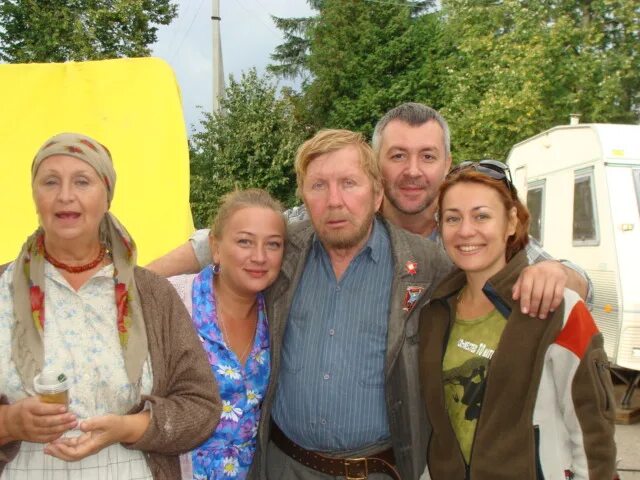 Где снимали бабий бунт. Бабий бунт или война в новоселково сериал актёры. актёры из бабьего бунта. фильм бабий бунт актеры. актёры в фильме война в новоселково.