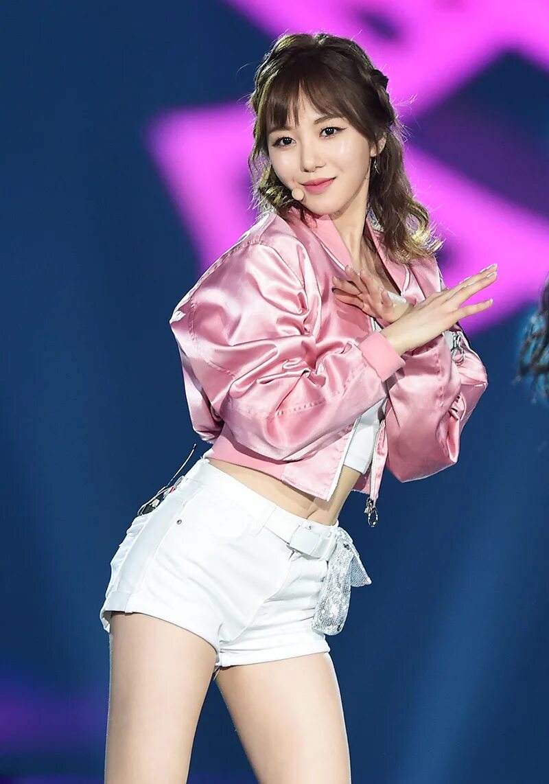 Aoa mina. Квон мина аоа. аоа мин а. мина из aoa. мина аоа 2025.