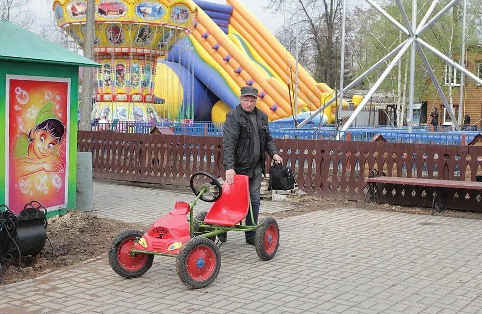 Сормовский парк Нижний Новгород аттракционы. Аттракционы в Сормовском парке. Аттракционы в Сормовском парке Нижний Новгород. Сормовский парк нижний новгород масленица 2024