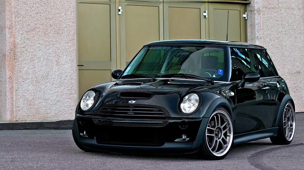 Mini cooper r53. Мини Купер r53. Мини Купер 53. Мини Купер r50 r53. Мини Купер r50 r53 черный.