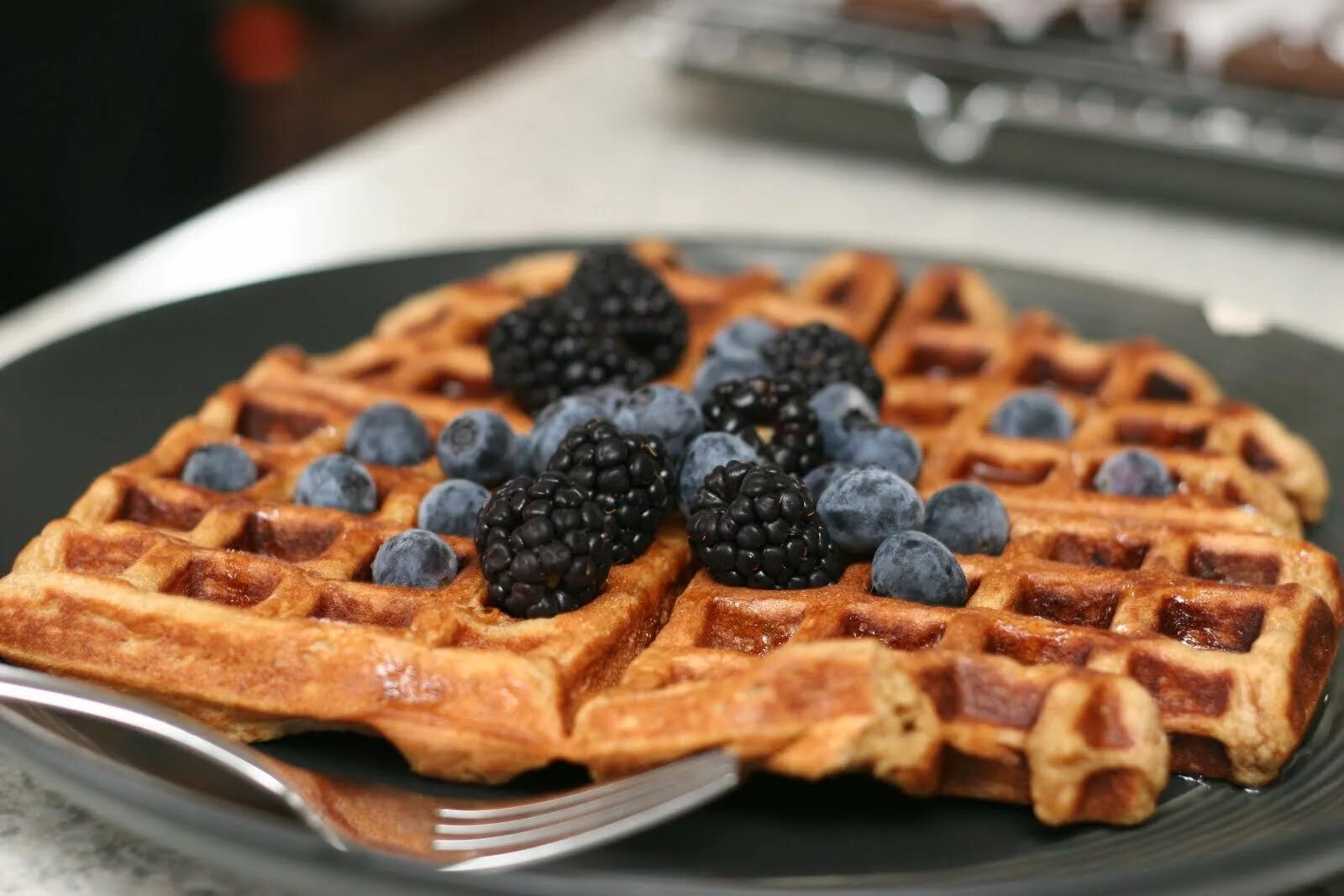 Вафли огэ. Бельгийские вафли lutosa. van gogh waffle вафли. капучино бельгийская вафля. эдвин бельгийские вафли.