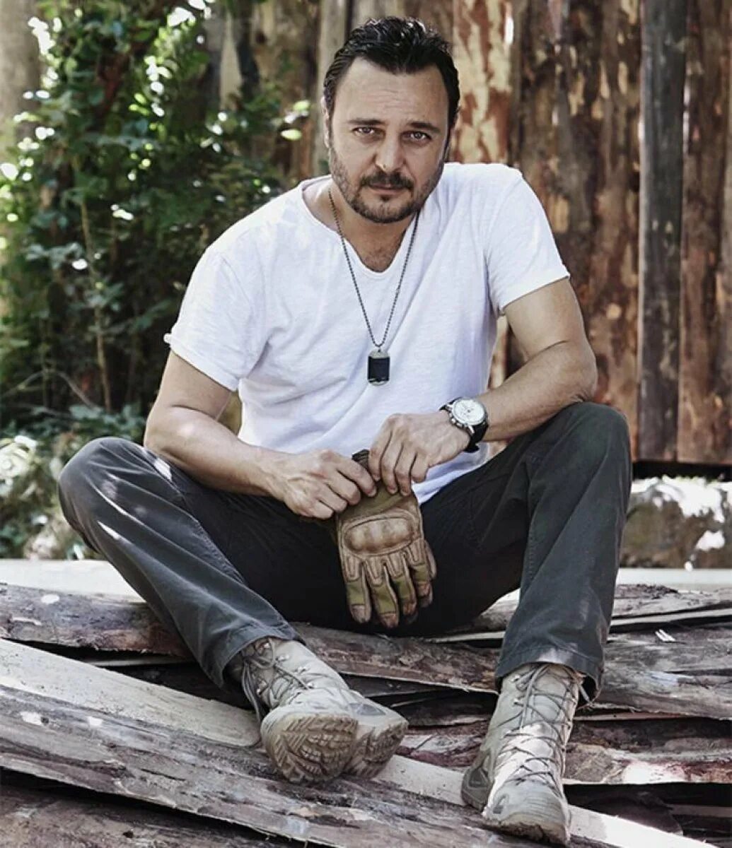 Эртугрул актеры. Энгин алтан дюзьятан. Энгин алтан дюзьятан 2021. Актер сыгравший эртугрула. Актер энгин алтан.