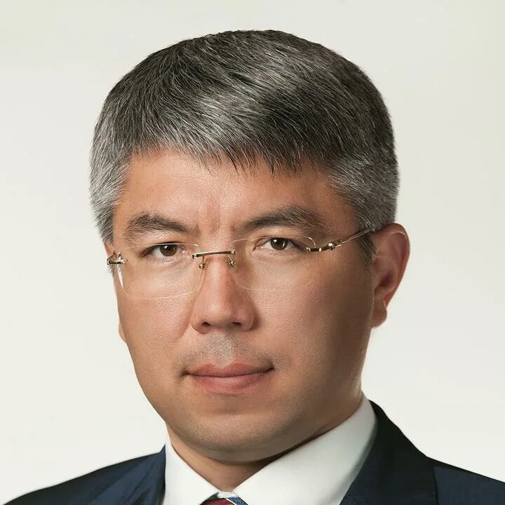 Глава бурятии алексей цыденов фото. Глава республики бурятия цыденов. Цыденов алексей самбуевич глава республики бурятия. Глава республики бурятия цыденов. Алексей петров улан-удэ.