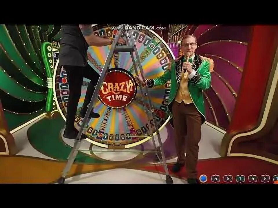 Крейзи колесо. Crazy time колесо. crazy time ведущие. crazy time студия. dealer dita crazy time.