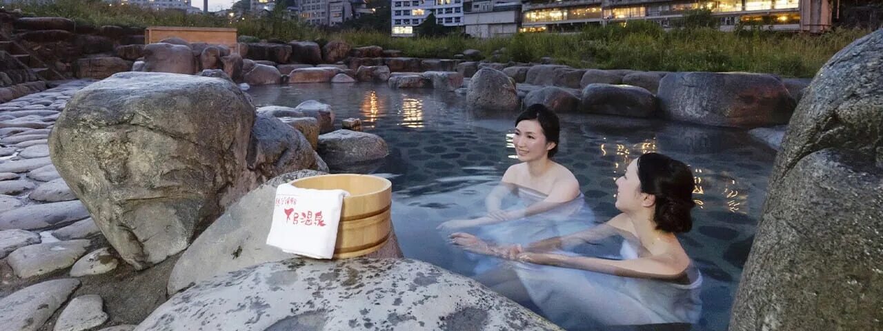 Man hot spring travel. Secrets in the hot spring дорама. hot springs of beijing. управление гостиницей hot spring inn slg. hot springs academy.