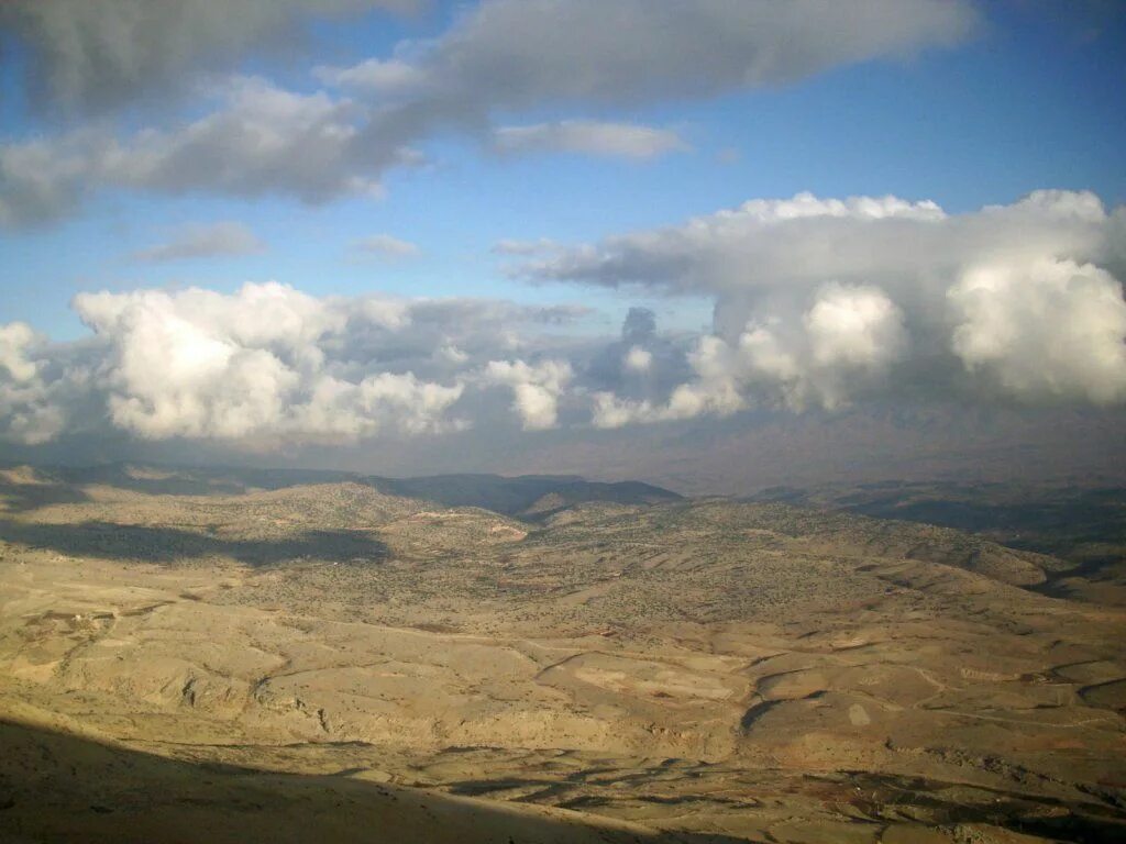 Бекаа ливан орошаемые земли. Бекаа ливан. Долина бекаа. Ливан река бекаа. Бекаа ливан.