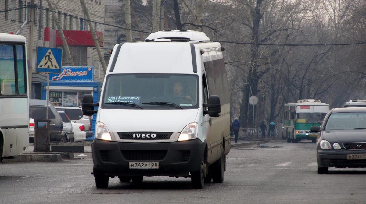 Маршрут белогорск амурская область. Iveco 2227uu. Маршрутный автобус. Белогорские автобусы. Автобусы Белогорск.