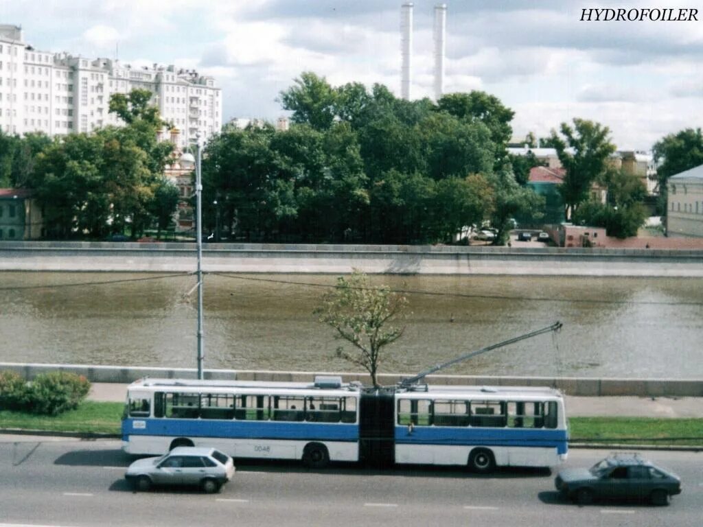 Минск 2000 годов. СВАРЗ-Икарус троллейбус. СВАРЗ-Икарус 0048. Ikarus 260 (СВАРЗ). Икарус троллейбус в Москве.