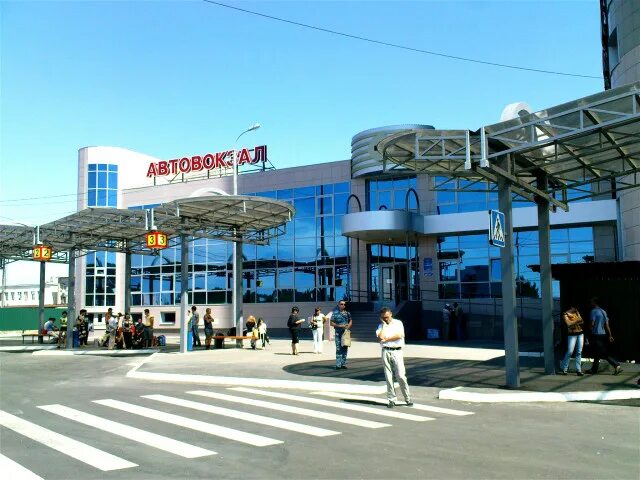 Вокзал астрахань автовокзал. Вокзал астрахань автовокзал. Астраханский центральный автовокзал. Анри барбюса автовокзал астрахань. Анри барбюса вокзал астрахань.