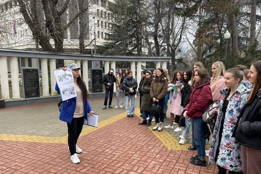 Срочные новости крым. Экскурсия по городу. Колледж на набережной в Симферополе. Интересные места в Симферополе.