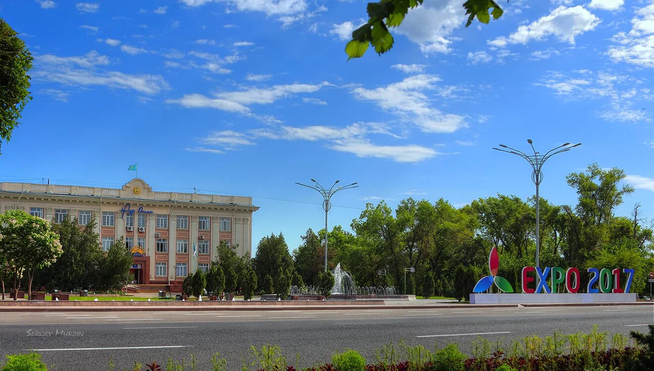 Бывший тараз. Джамбул город в Казахстане. Город Тараз площадь. Тараз Джамбул Казахстан. Площадь Достык.