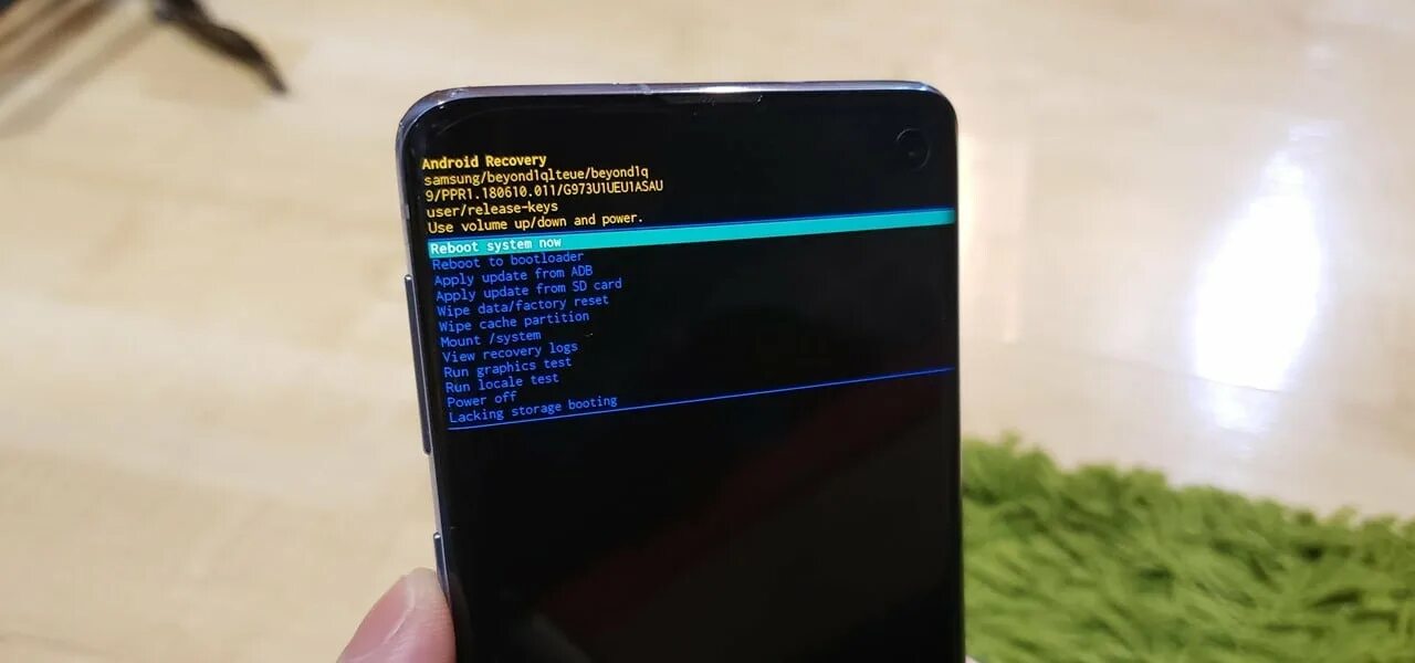 Use volume up down