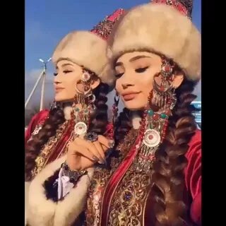 Порно әйел оргазмы пигги банкі