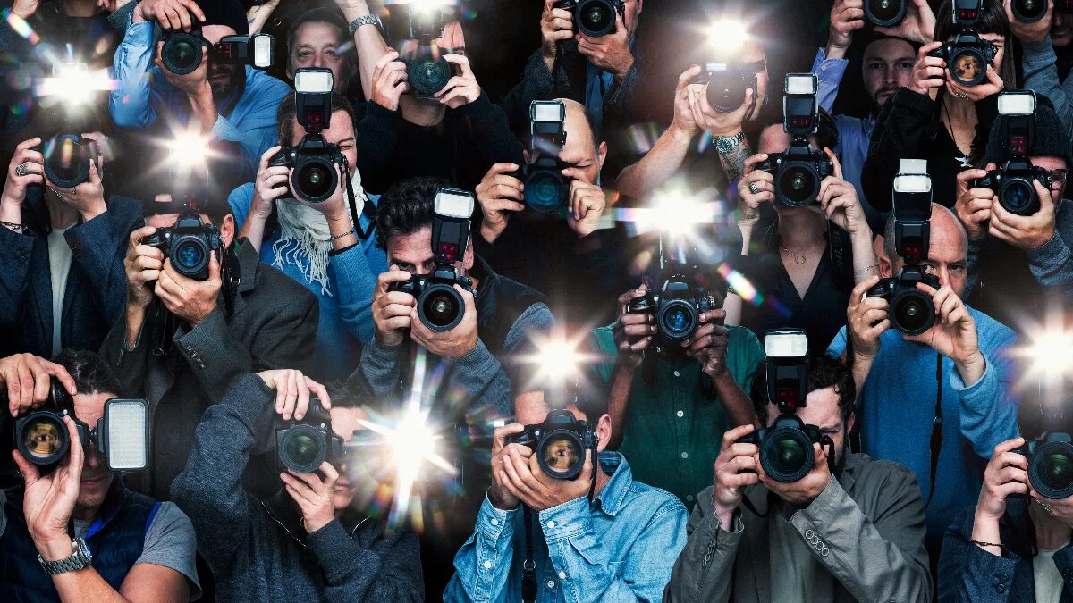 Папарацци это. Журналист с фотоаппаратом. папарацци. фотографы папарацци. папарпа.