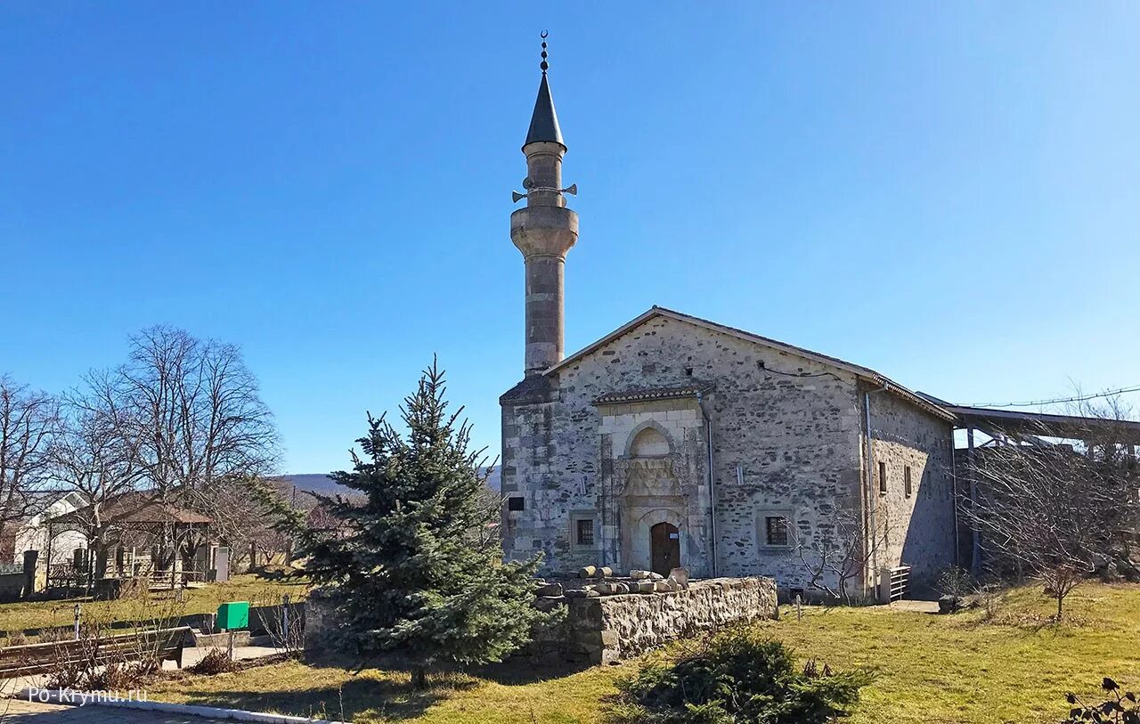 На неделю на в старом крыму. Старый Крым город Солхат. Мечеть хана узбека в городе старый Крым. Старый Крым город Солхат Церковь. Узбек Джами старый Крым.