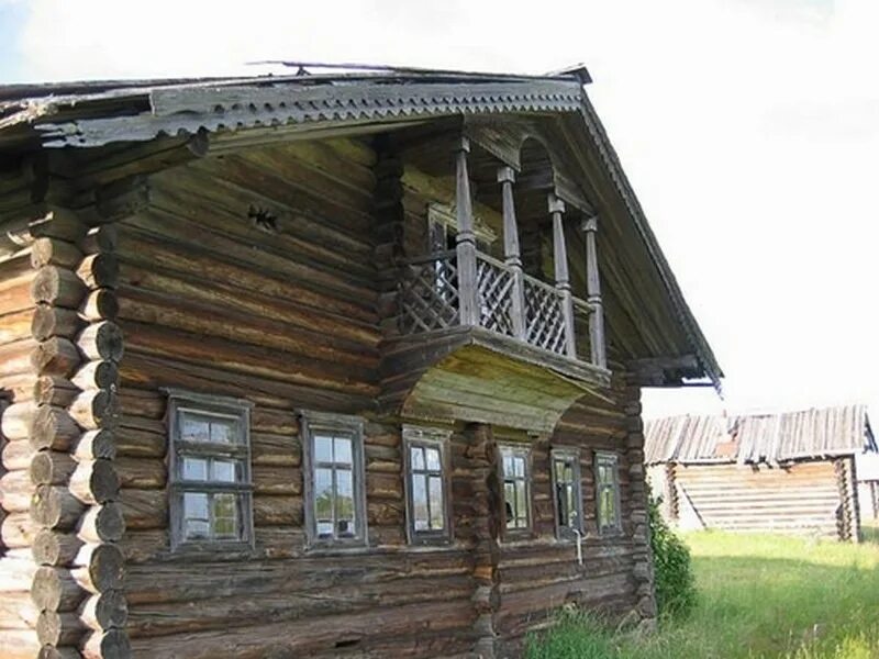 Баня сруб 4х6 пятистенок из бревна в лапу. Срубный дом в древней руси. Баня 3х4 дикий сруб. Каменная изба алтай. Сообщение о строительном ремесле.