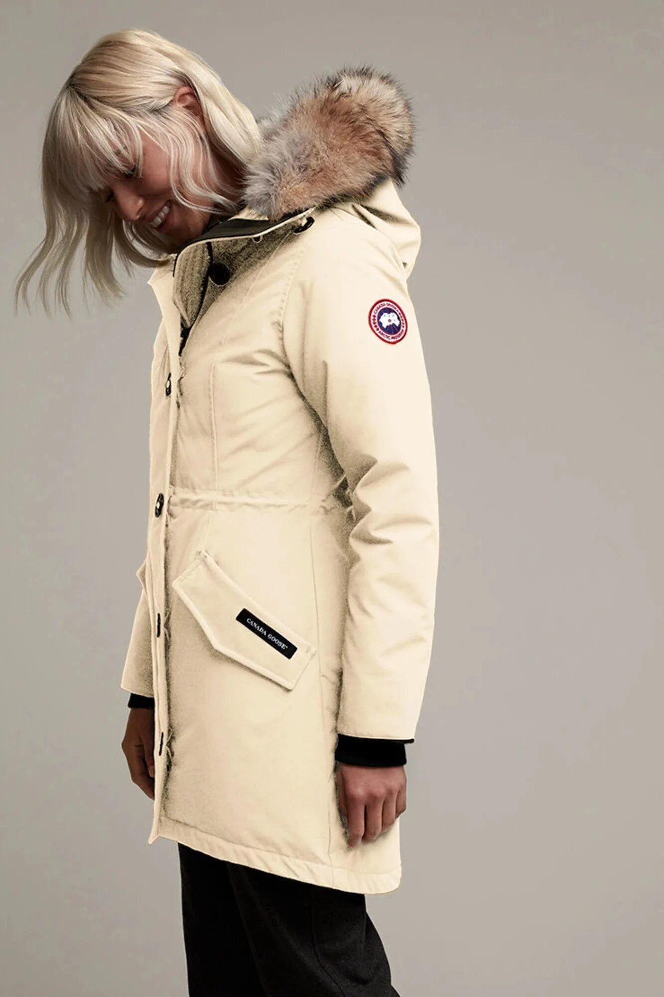 Купить белую парку. Canada Goose белый женский. Парка Canada Goose женская. Парка Canada Goose белая женская. Куртка Канада Гус.