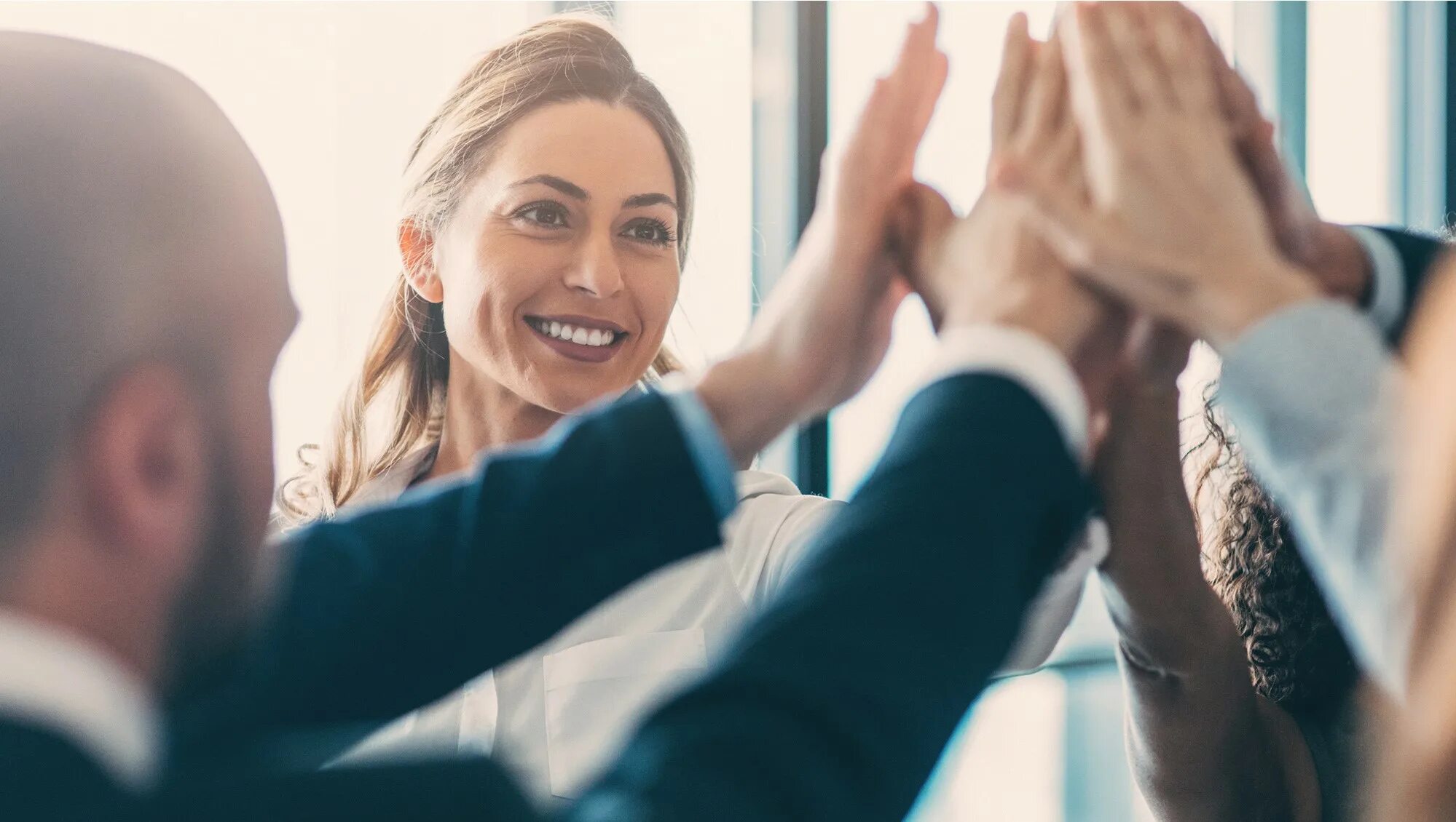 Группа студентов. Английский с носителем. Be in charge of. Группа учителей. Медиа группа студентов.