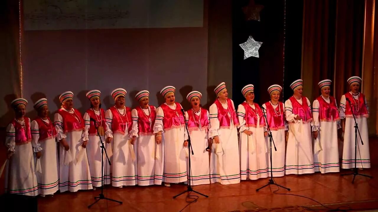 Хор уральская рябинушка. Хор рябинушка. Уральская рябинушка уральский русский народный хор. Народный хор. Хор рябинушка.