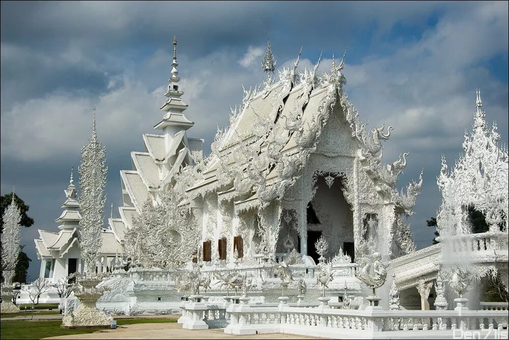 Храм ват ронг кхун в таиланде. Белый храм чианг рай. Храм ват ронг кхун. Большой белый храм. Большой белый храм.