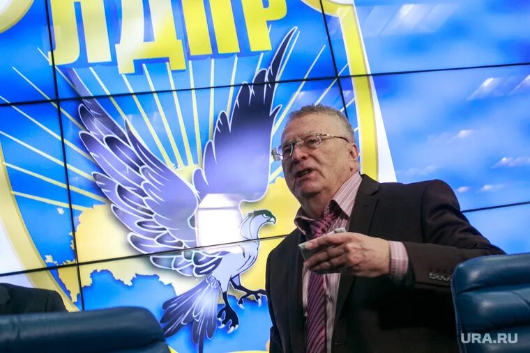 Глава партии лдпр. Владимир жириновский лдпр. лидер партии лдпр. партия лдпр жириновский. фотооткрытка владимир жириновский лдпр.