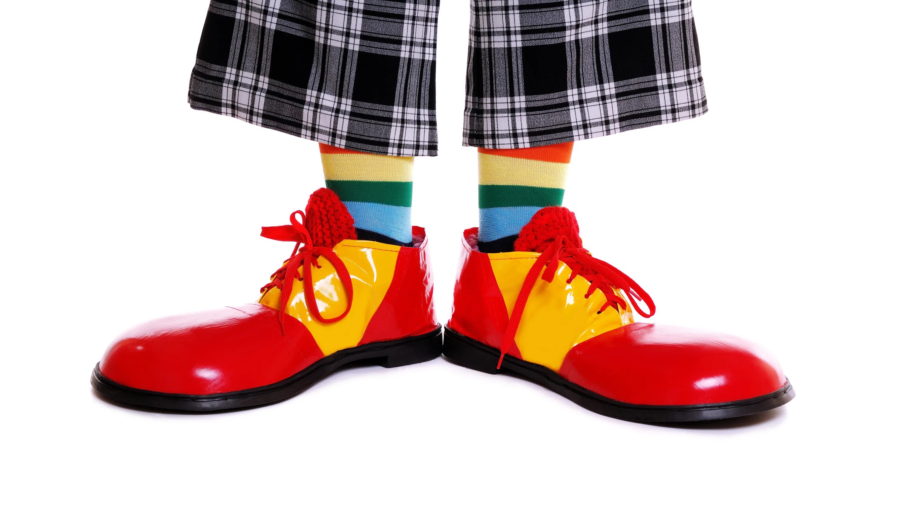 Нога клоуна. Клоунские ботинки Оксфорд. Клоунские туфли. Большие клоунские ботинки. Клоунские сапоги.