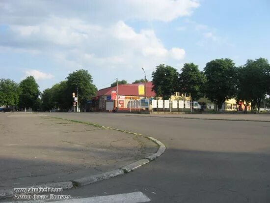 Волноваха ул. Город волноваха донецкой области. волноваха центр города. волноваха центр площадь. центральная площадь волновахи.