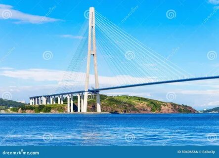 Владивосток расположен на берегу