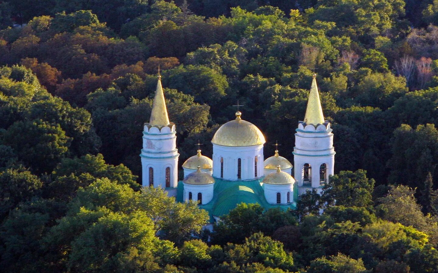 Чернигов днепр. Спасо-преображенский в чернигове. спасский собор в чернигове. спасо-преображенский собор в городе чернигове. спасо преображенский собор в чернигове 1036 г.