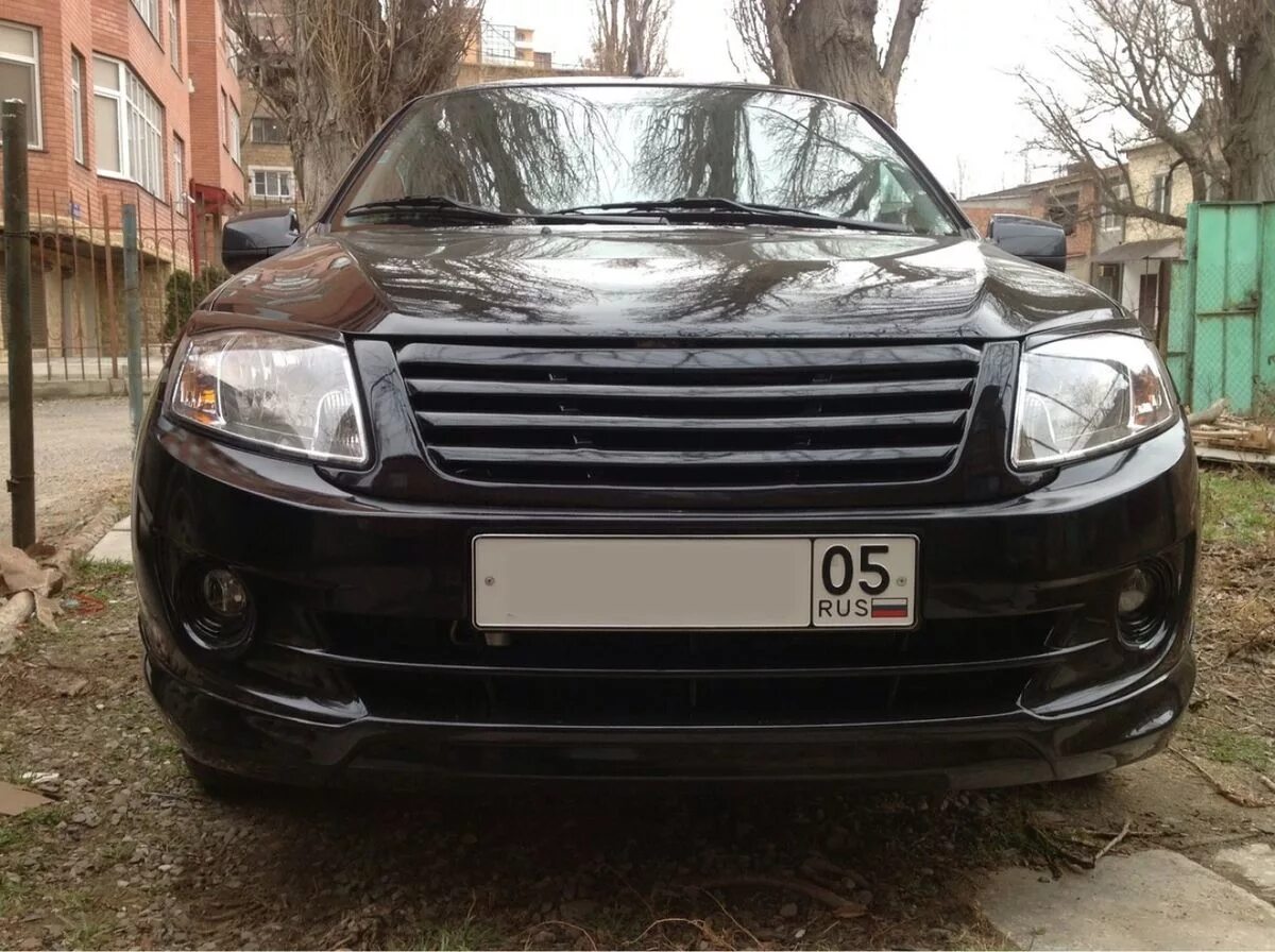 Решетка радиатора гранта лифтбек. Решетка бампера ваз 2190. 21900-2803056-00. Решетка радиатора приора две лопасти. Решетка радиатора гранта лифтбек.