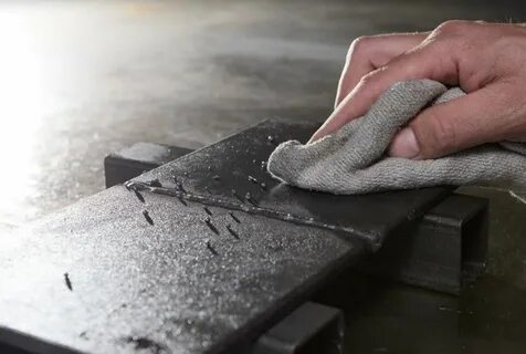 Приготовление составов для обезжиривания или травления