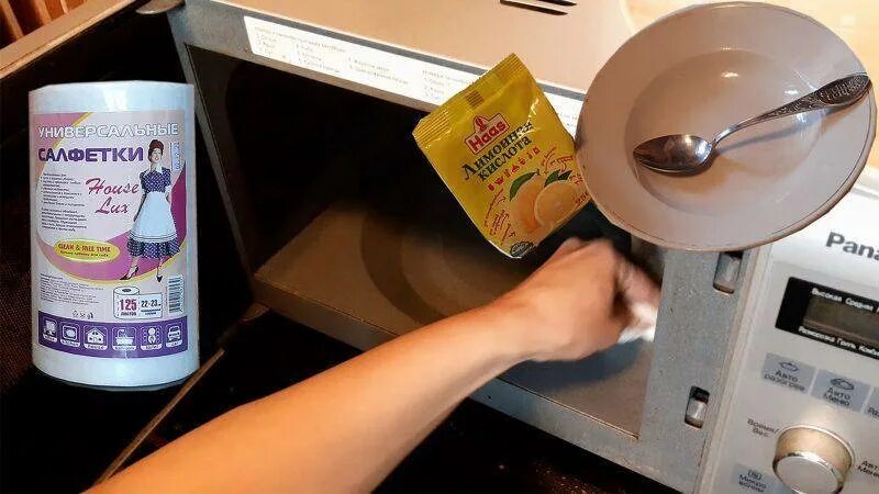 Как почистить внутри микроволновку от жира быстро. Очистить микроволновку изнутри быстро в домашних условиях. очистить внутри микроволновку от жира в домашних условиях. чистка микроволновой печи лимоном. самый легкий способ чистки микроволновки.