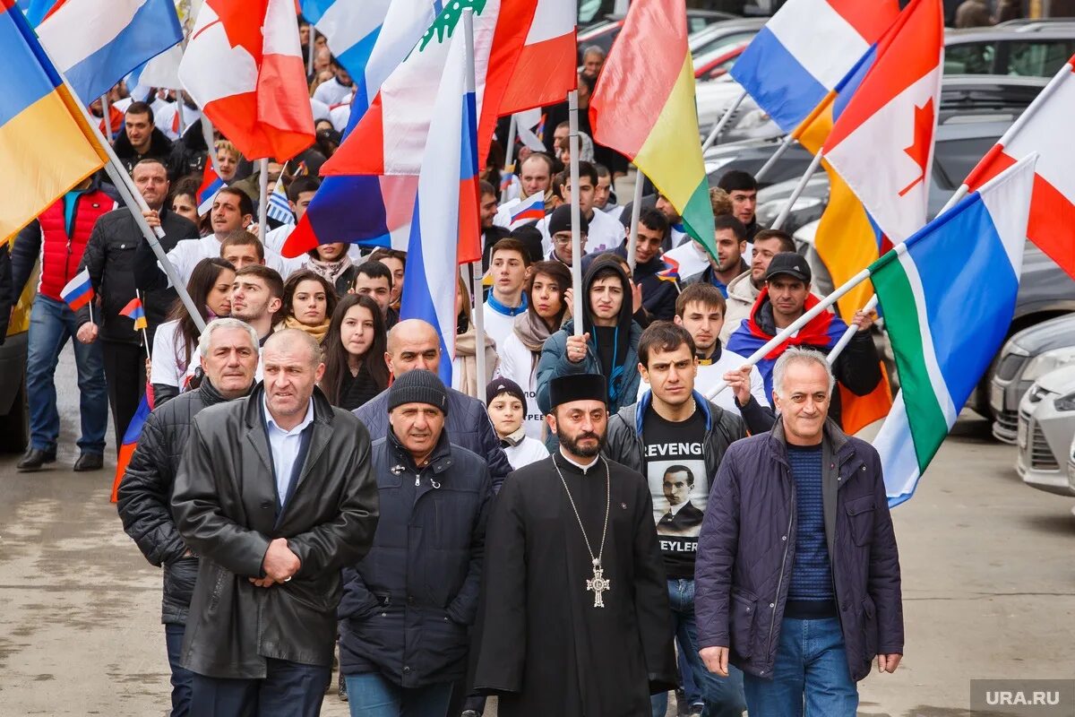 Пять армян. Армянская диаспора. Армянская община. Диаспора армян в России. Армянская диаспора в России.