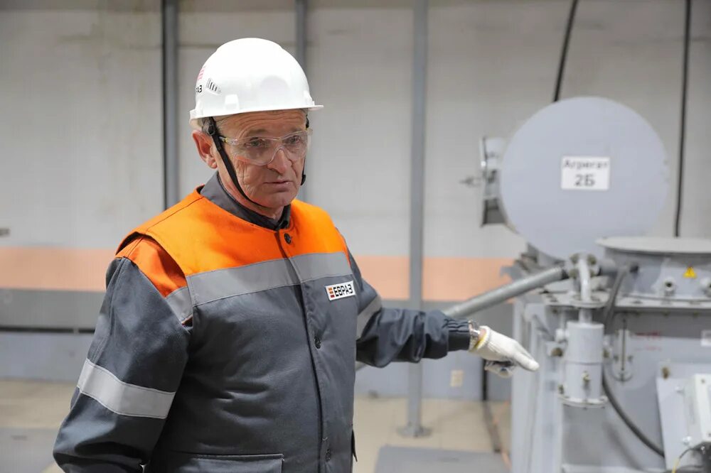 евраз зсмк цеха новокузнецк. нижнетагильский металлургический комбинат евраз. производители кабин для кранов. генеральный директор евраз зсмк новокузнецк. работники евраз зсмк.