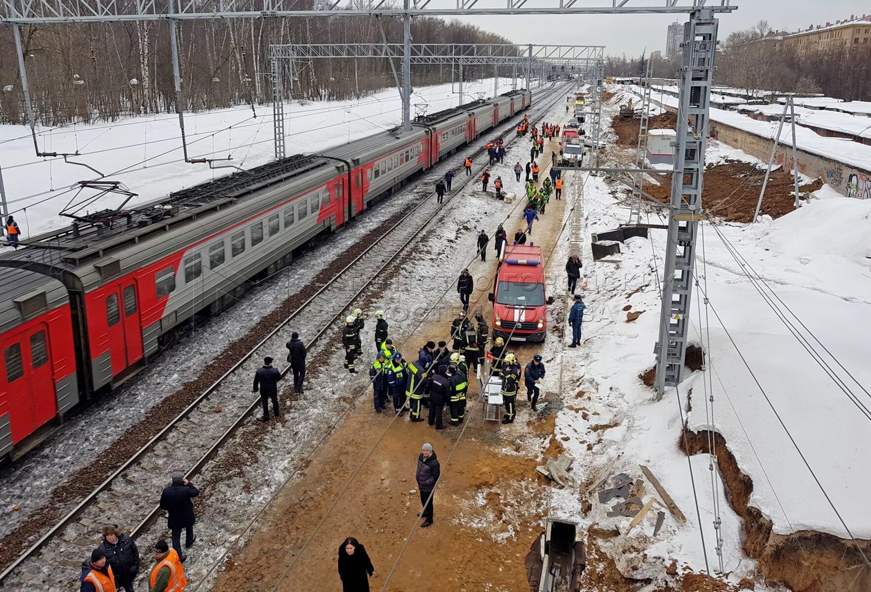 Движение поезда 18. Яуза станция электрички. Маленковская сбил поезд. Электричка Ярославское направление авария. Происшествия на железной дороге Ярославского направления.