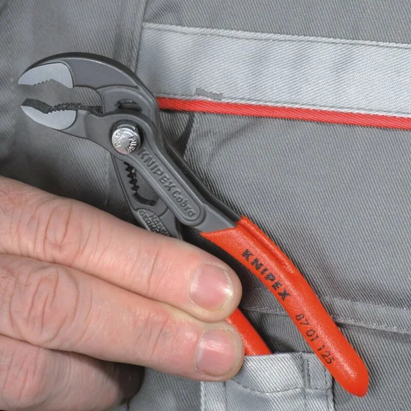 Клещи knipex cobra. Knipex 8701125 Cobra. Knipex Cobra 125. Knipex 87 01 125. Переставные клещи Книпекс 150.