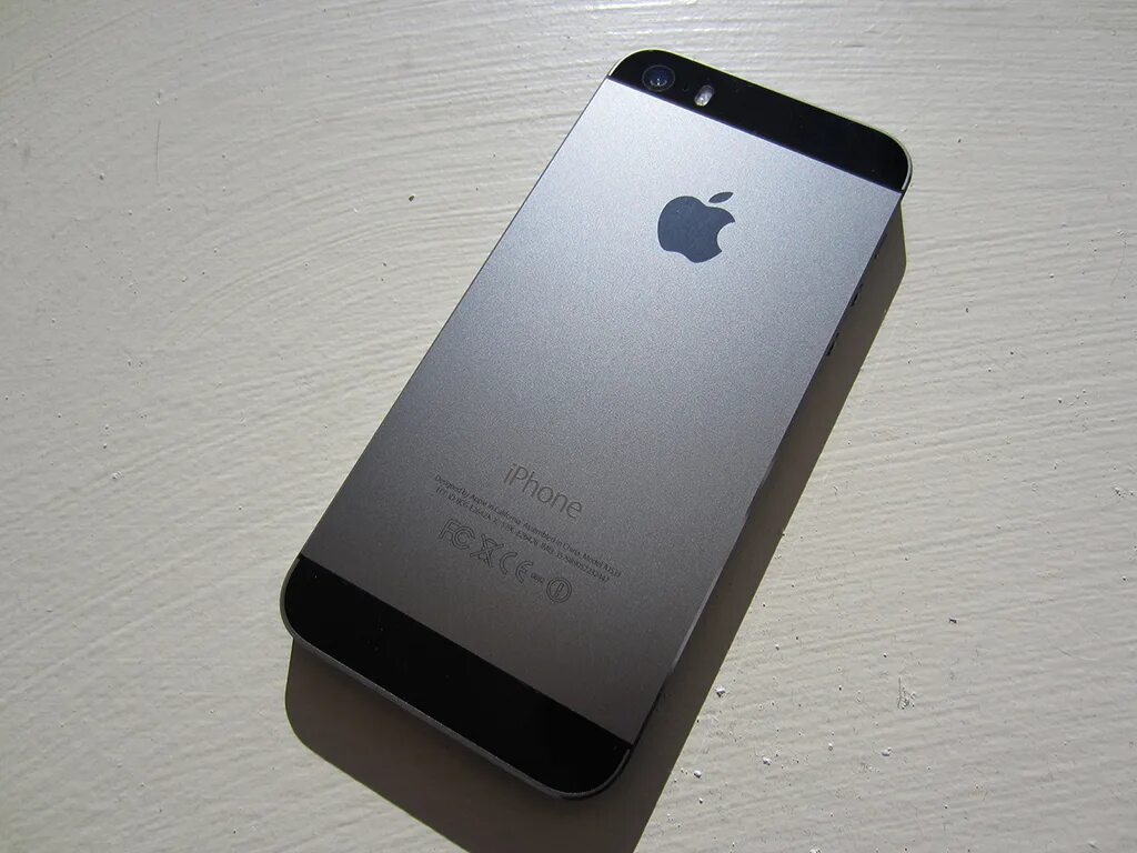 Iphone 5 1. Iphone 5s Space Gray. Айфон 5 Спейс грей. Айфон 5 черный. Iphone 5s 32gb черный.