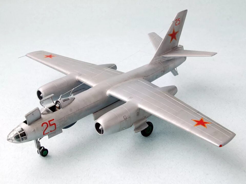 Ил-28 1/72. Сборная модель "самолет ил-28", 1:72. Ил-28 модель. Модель ил 28 1/48.