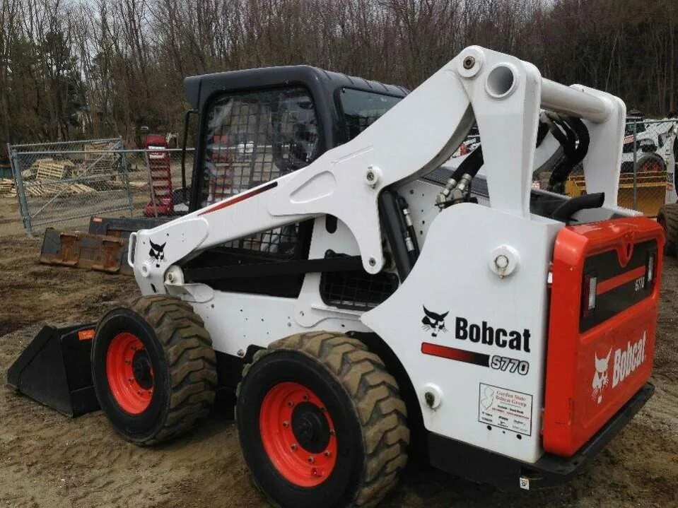 Бобкэт 770. Погрузчик Bobcat s770. Мини погрузчик Bobcat s630. Мини погрузчик Бобкет s 770.