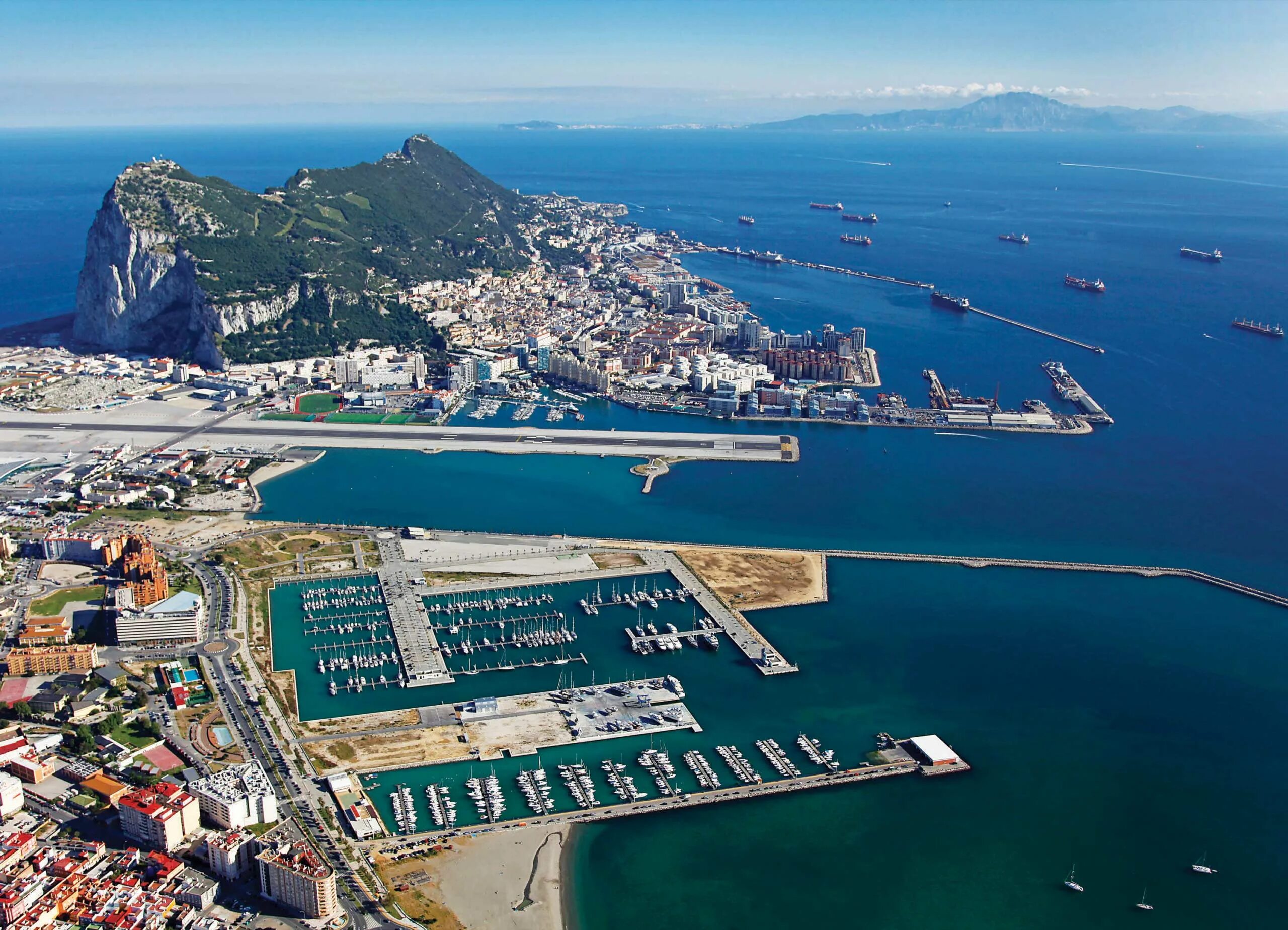 Испания крепость гибралтар. Гибралтар территория великобритании. Что такое гибралтар. Гибралтар территория великобритании. Гибралтар испания.