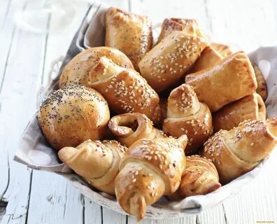 Рогалик с кунжутом