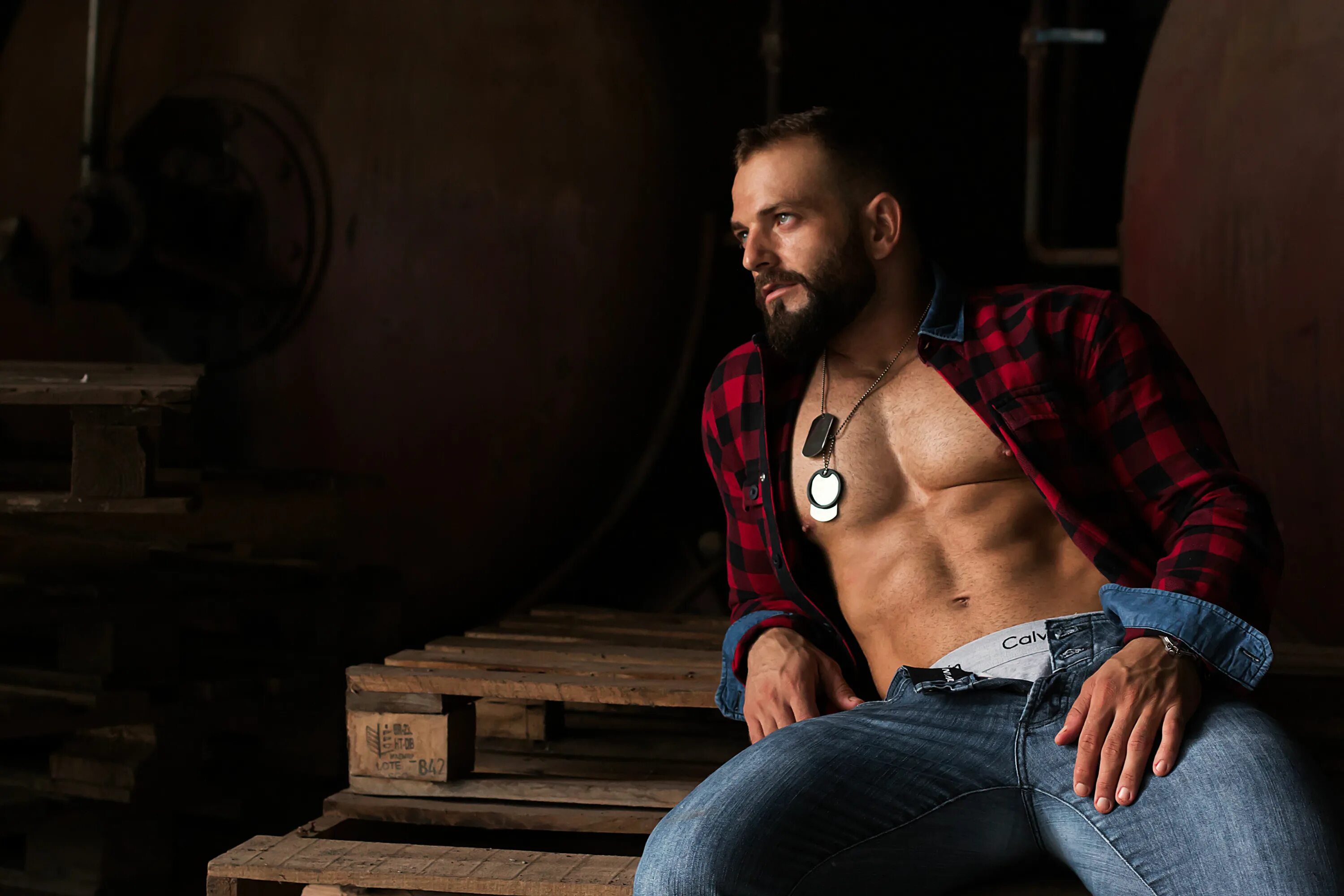 Daddy в костюме. Брайан кверн. Старички older4me 20+. Alain bainie. Деди мен.