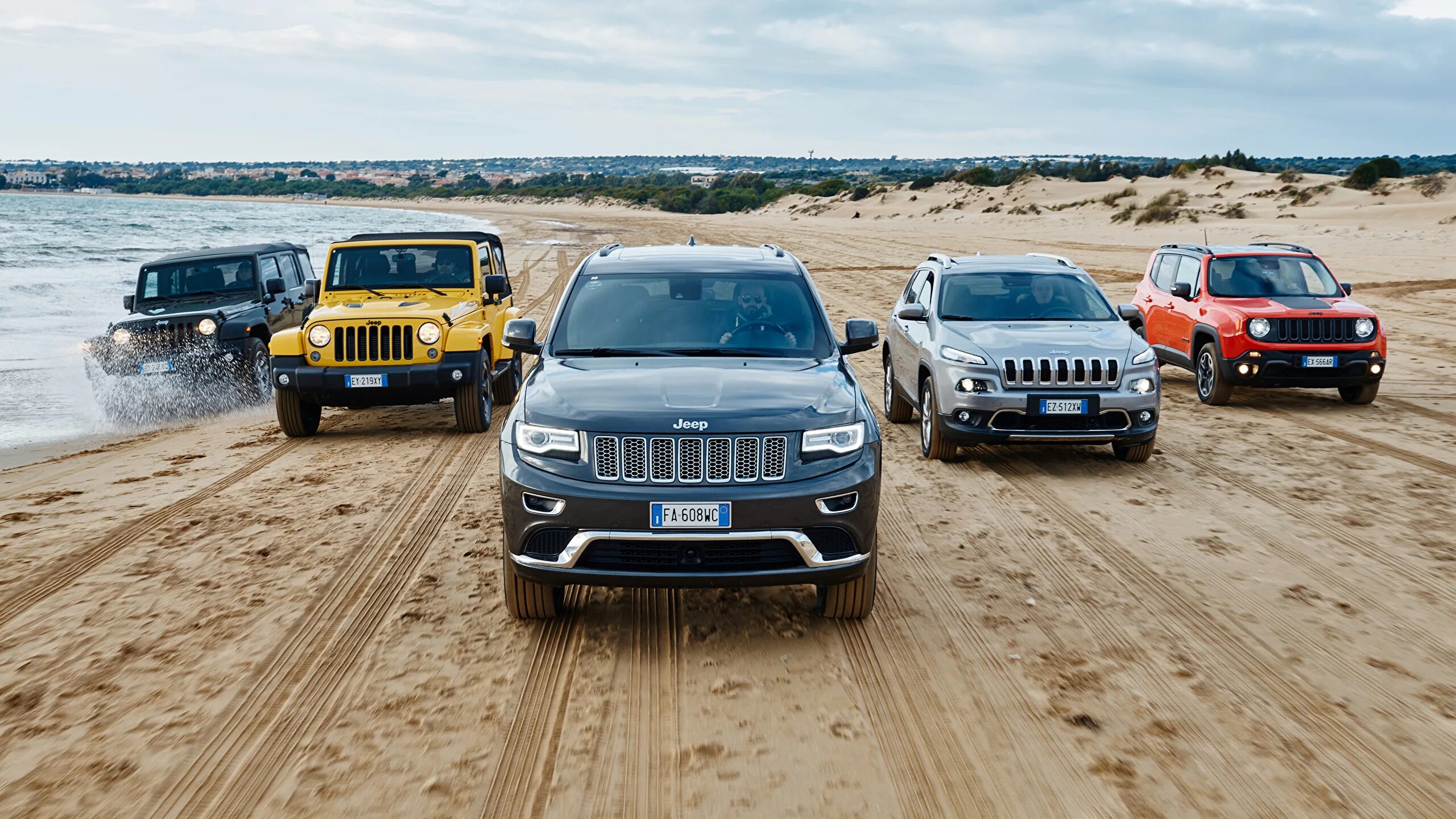 Jeep grand cherokee iv (wk2). Чероки джип модельный ряд. Ряд джип. Джип чероки лимитед. Jeep cherokee (kl) 2013.