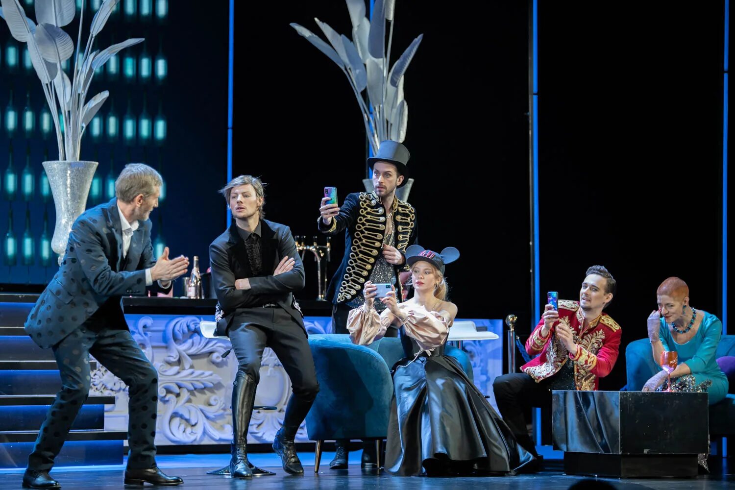 Спектакль. Спектакль красавец мужчина в театре пушкина. Спектакль красавец мужчина в театре пушкина. Красавец мужчина пушкинский театр. Спектакль красавцы красноярск.