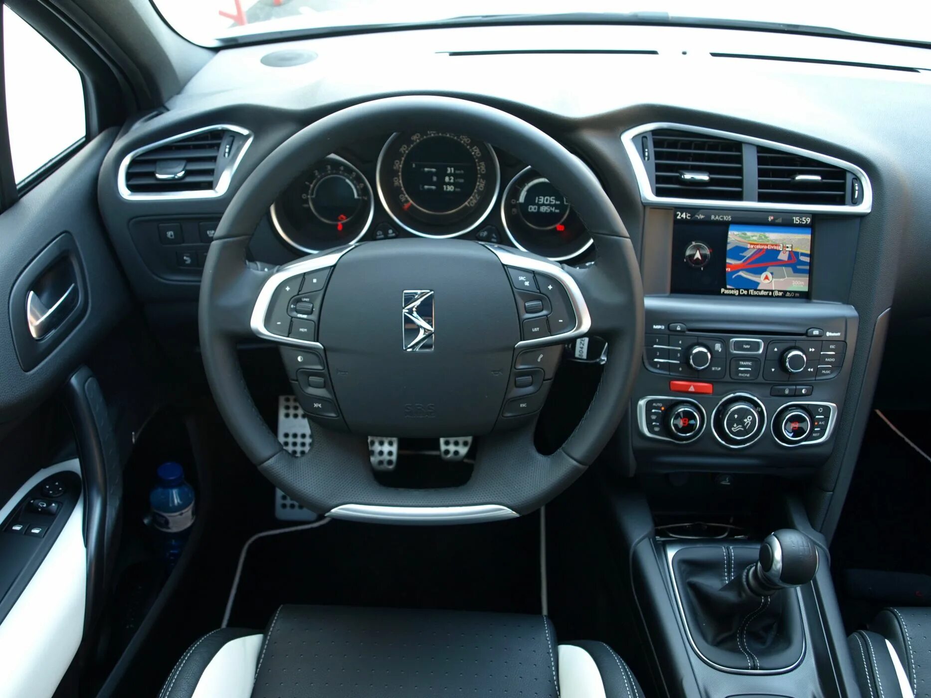 Ds4 android. Citroen ds4. citroen ds4 салон. citroen ds4 interior. citroen ds4 интерьер.