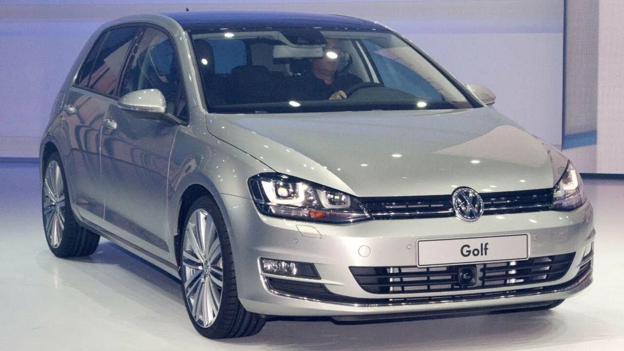 Купить фольксваген в ярославле. Golf 2014. Фольксваген гольф 2014. VW Golf 2014 1.4. Фольксваген гольф 2014 двигатель.