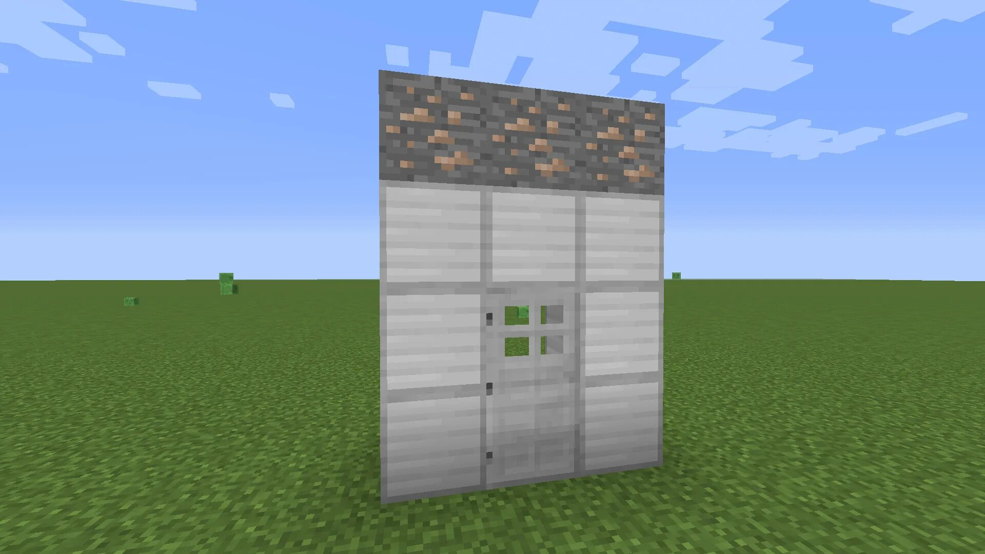 Двери майн. Железная дверь Minecraft. Дверь из МАЙНКРАФТА. Дверь майн постройка. Дверь в МАЙНКРАФТЕ постройка.