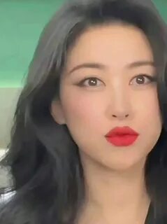 With eye makeup and lip makeup, the whole aura will be different immediatel...